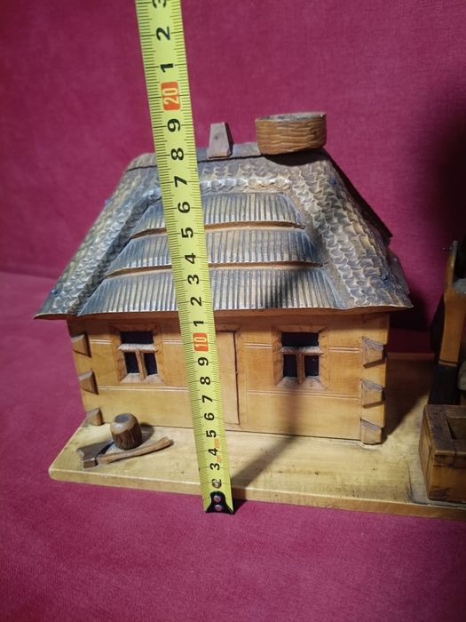 Дерев'яна хатинка