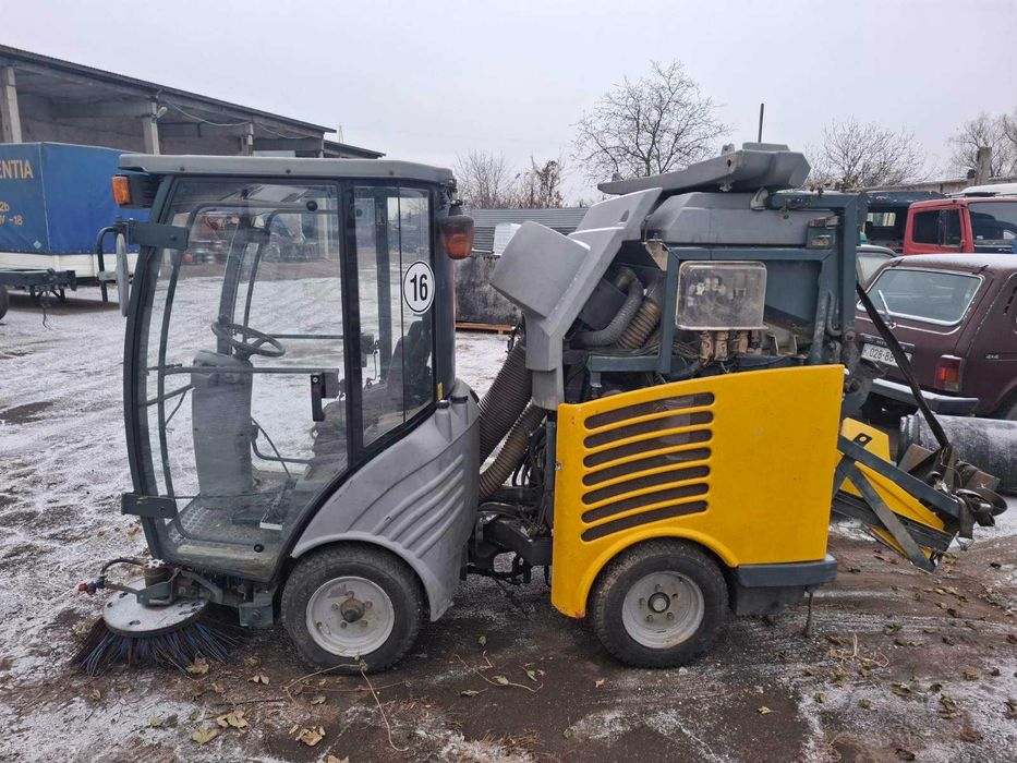 Подметально-уборочная машина Hako - Citymaster 300 (без мотора)