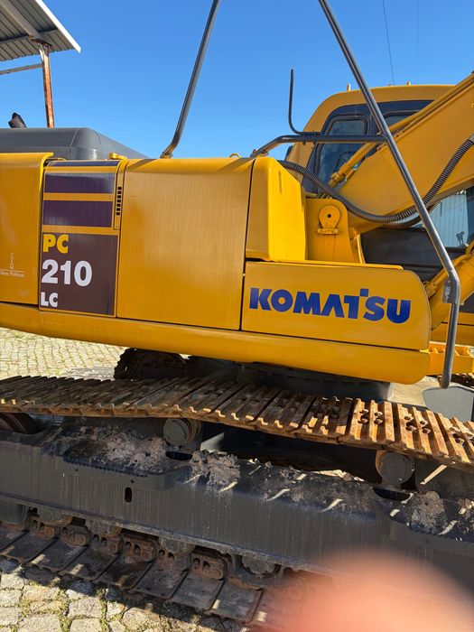 Escavadora Komatsu