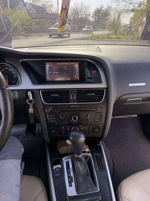 Ауди А5 2010 год 1.8 бензин