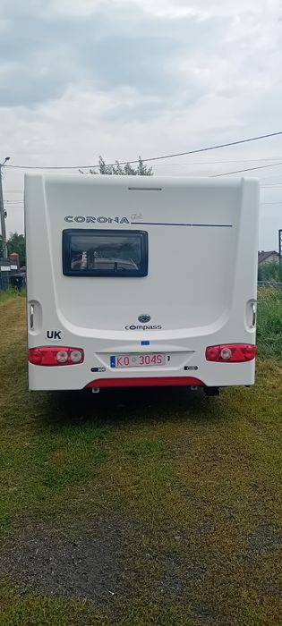 Sprzedam  Compas  Corona 2009r przedsionek  muwer  1150dmc pokrowiec na zime