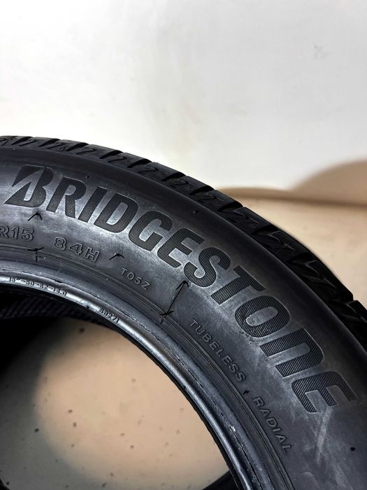 Pneus Bridgestone Turanza T005 - 185/60/15 - Excelentes