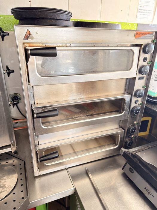 Forno de pizzas com 3 niveis
