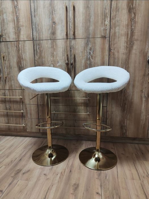 Elegancki hoker ,fotel  tapicerowany Nowy