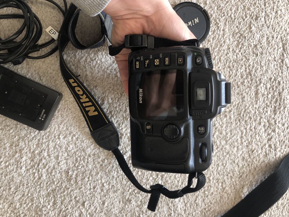 Nikon D50 with 24–85 mm f/2.8–4D IF AF Nikkor Lens64739029272833122