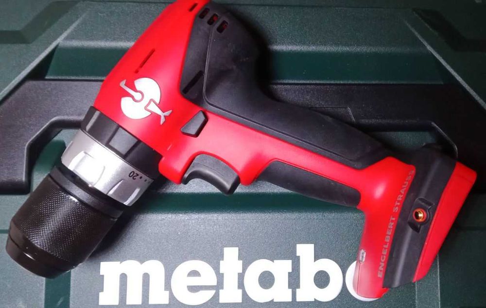 Новий ударний дриль-шуруповерт Engelbert Strauss L (Metabo SB 18 L BL)
