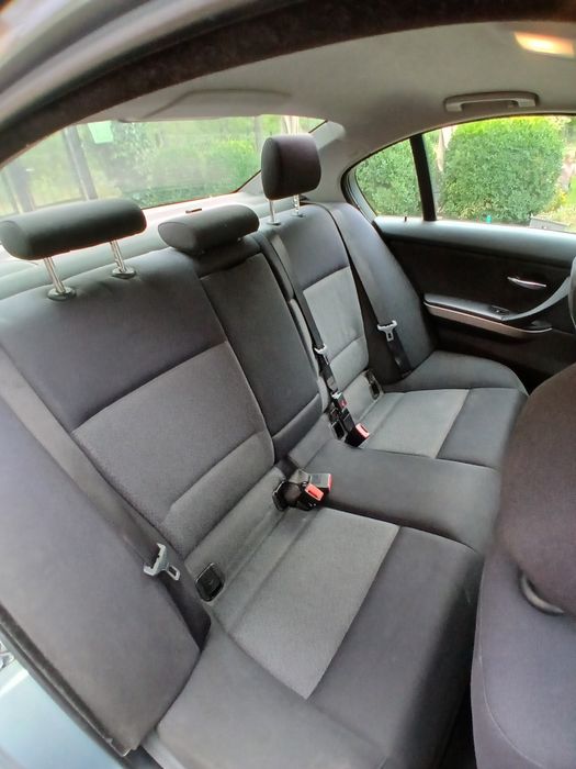 BMW E90 2.0 benzyna