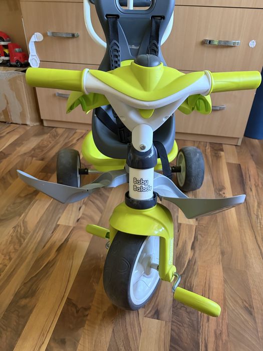 Триколісний дитячий велосипед Smoby Baby Balade