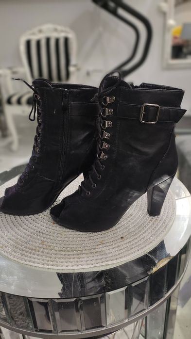 Buty damskie ze skóry ekologicznejj