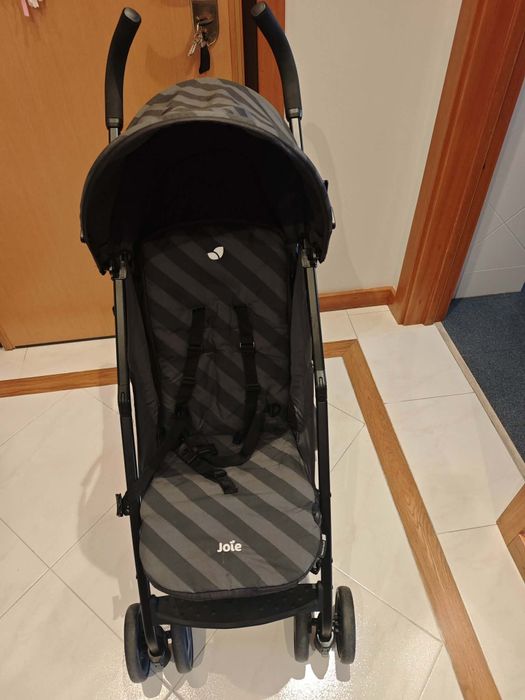 Vendo carrinho de passeio criança