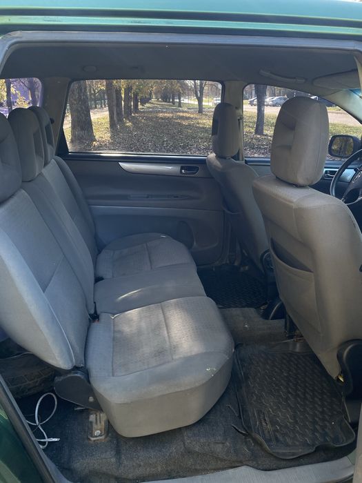 Toyota Avensis Verso