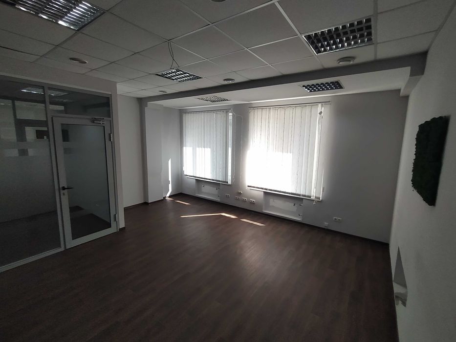 Продаж офісу 394м2/ м. Наукова/ БЦ Форум