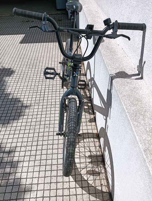 Bicicleta BMX B'Twin Wipe 300