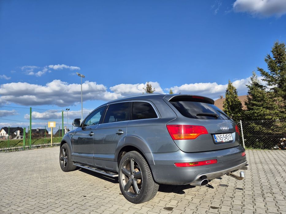 Audi Q7 3.0TDI 7 os. S Line pakiet off road 2x Panorama