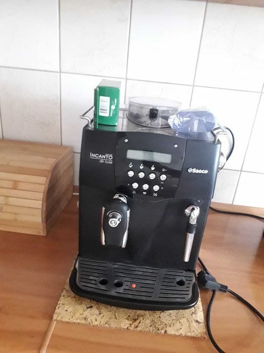 Ekspres do kawy Saeco Incanto de Luxe - kawa w ziarnach + kawa mielona