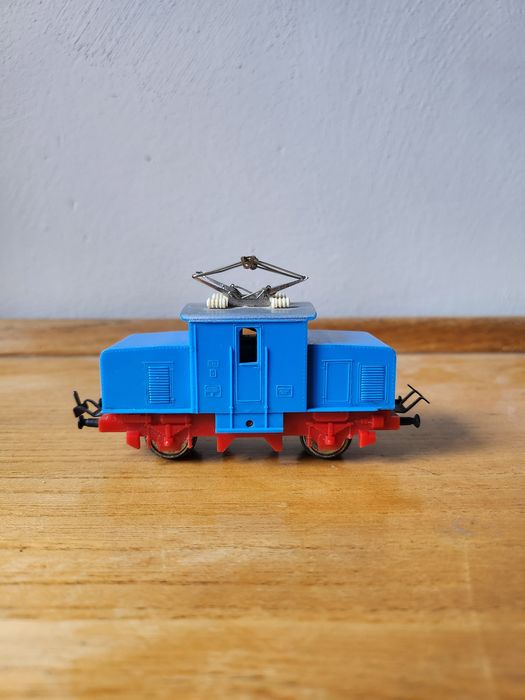 Lokomotywa PIKO elektrowóz E69 H0