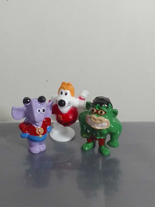 3 маленькі фігурки