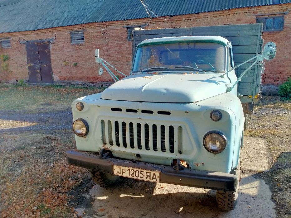 Вантажівка Газ-53 бортовий