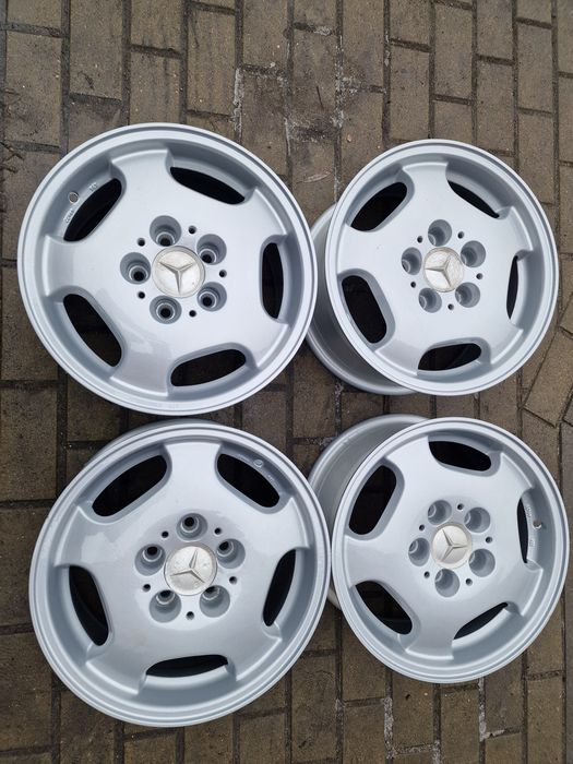 4× Felga aluminiowa mercedes dedicated 7.0" x 15" 5x112 ET 37