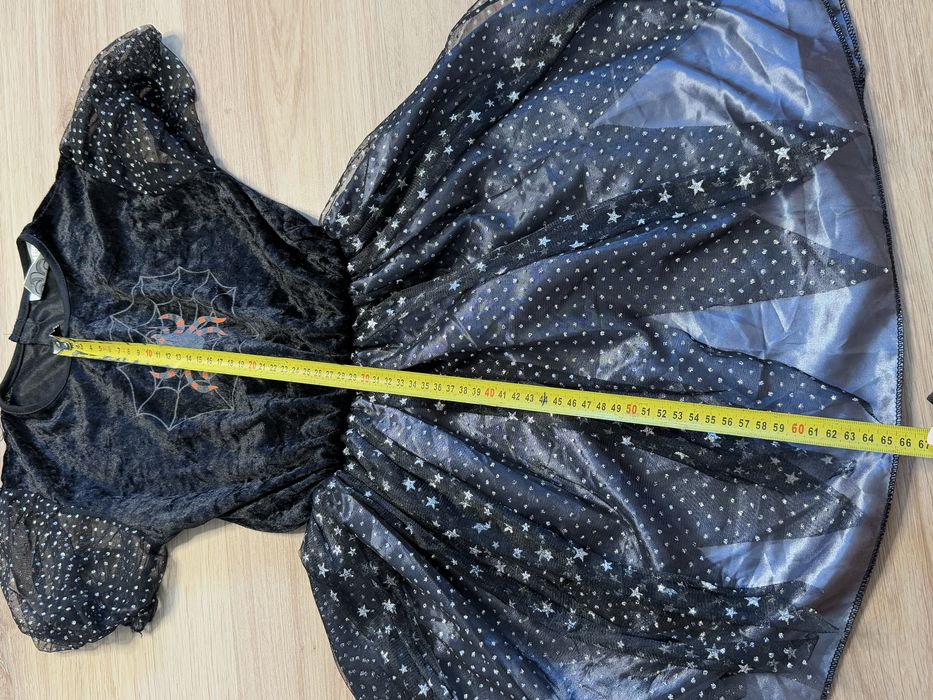 Платье на девочку, в идеальном состоянии