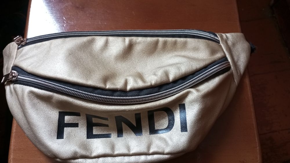 вдам барсетку без платно