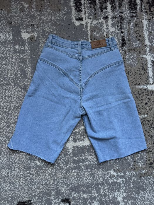 Продам шорти джинсові