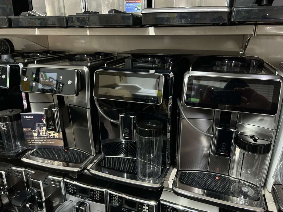 Кофемашина  кофеварка кавоварка кофемашина