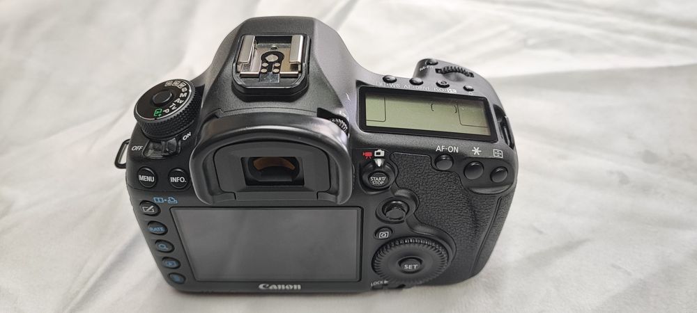 Canon eos 5 D Mark iii  body