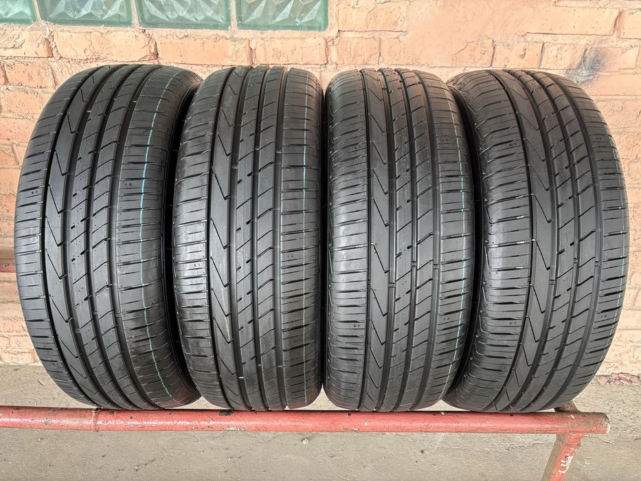 Комплект НОВИХ літніх шин 235/60R18 Hankook