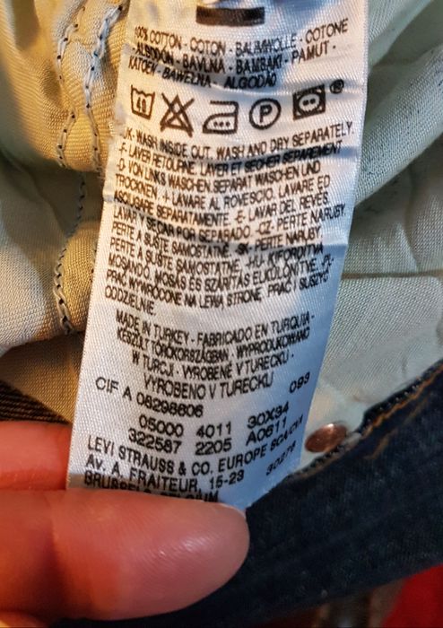 Calças LEVI'S originais novas