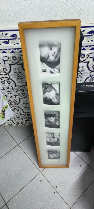 Quadro de fotos em vidro e madeira