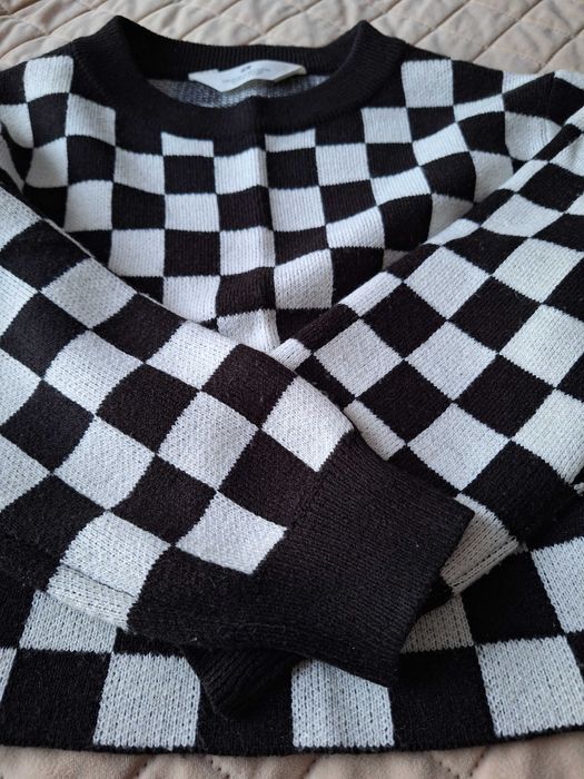 H&M sweter w szachownicę r.134/140
