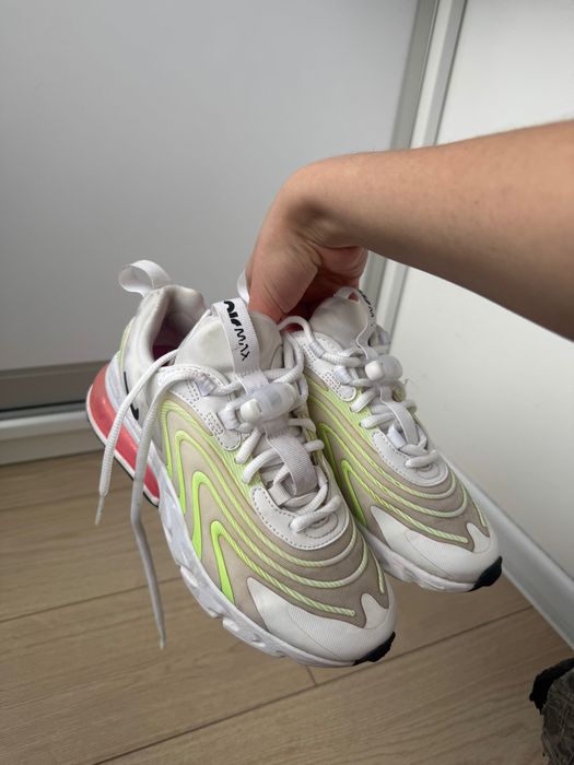 Nike Air MAX 270