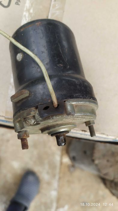 Моторчик привода склоочисника