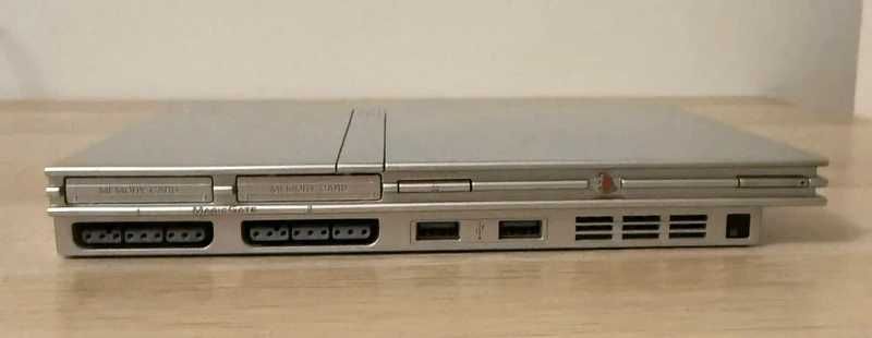 PlayStation 2 (PS2) Slim Prateada
