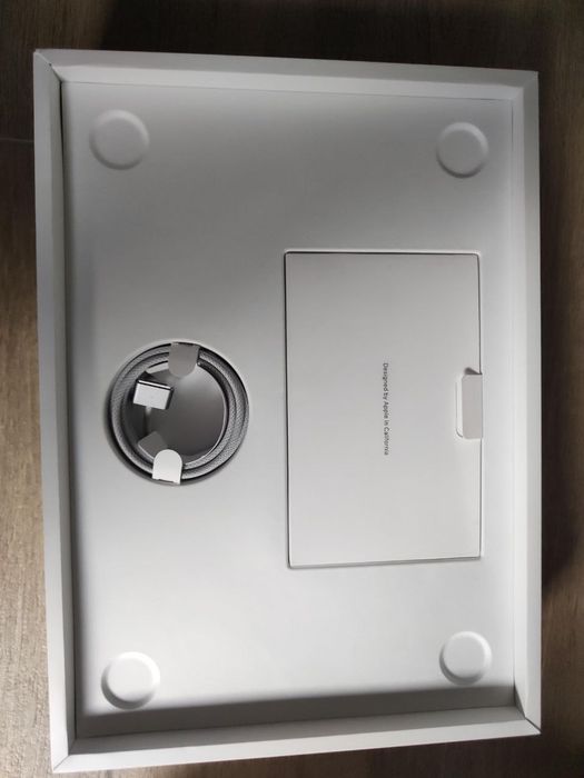 Nowy macbook Air 13.6 A2681 16/512gb