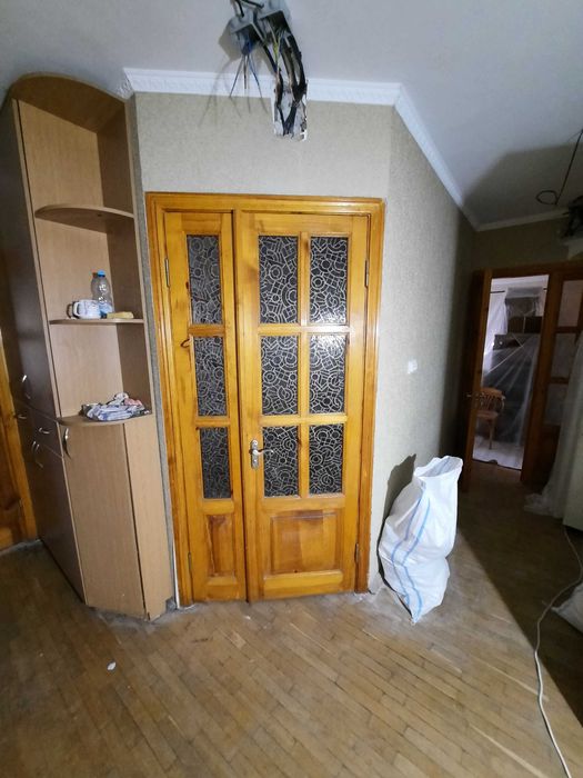 Продам  міжкімнатні двері вживані 2шт.