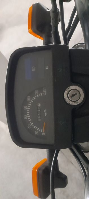 Bonita Yamanha SR 125