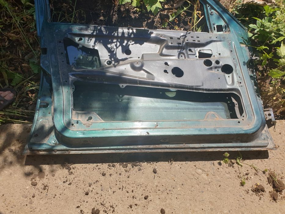 Дверки кузовні запчастини Golf 3