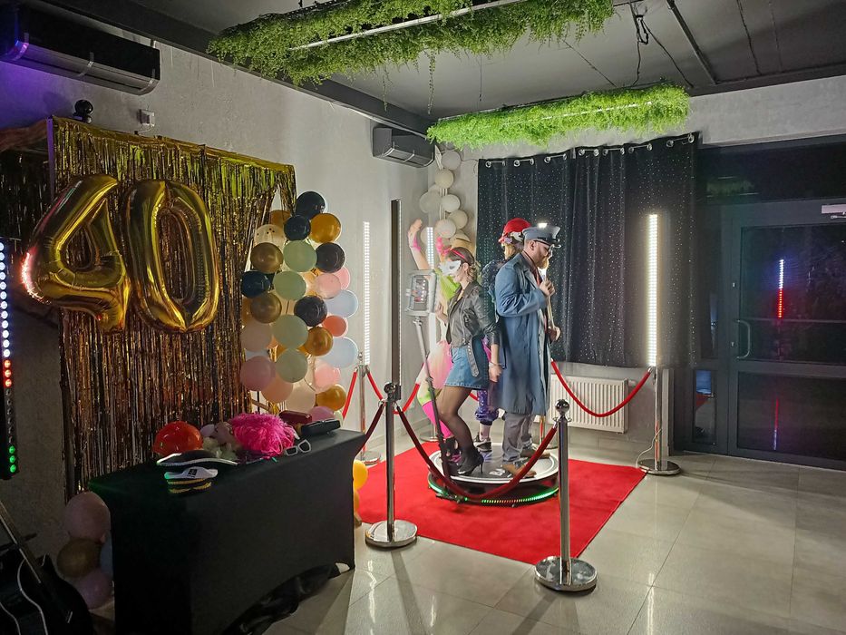 Fotobudka 360 / ścianki balonowe / napis MIŁOŚĆ / telefon życzeń