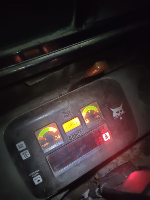 Mini giratoria Bob cat 328