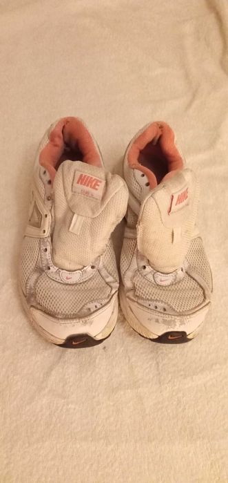Sapatilhas Nike Cinzentas  Belas Nº 36,5 - 9E -Outras Nike-2E Desde 2E