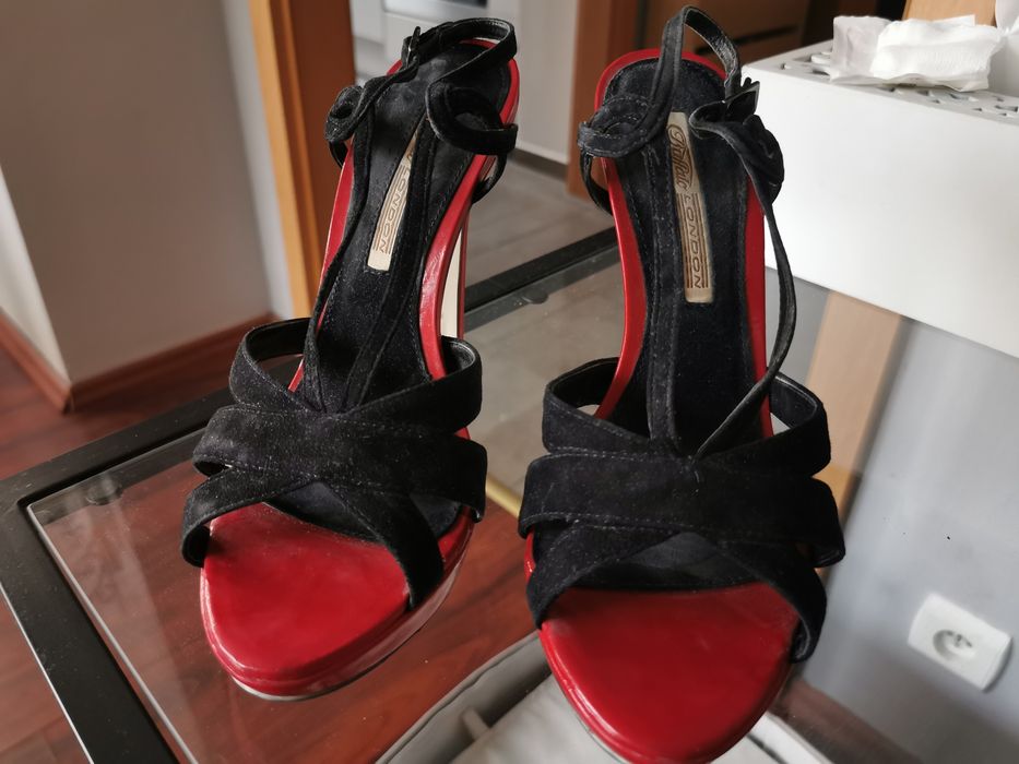 Sandałki na szpilce rozm. 38-39 Buffalo London