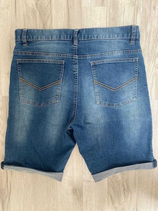 Niebieskie spodenki jeansowe klasyczne. Rozmiar S/32 | 30 zł