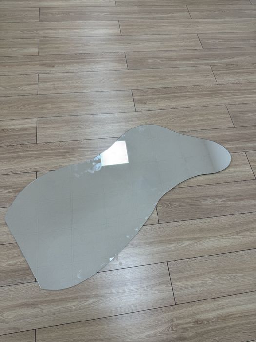 Lustro niestandardowe