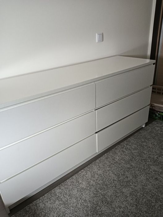 Cómoda branca como nova