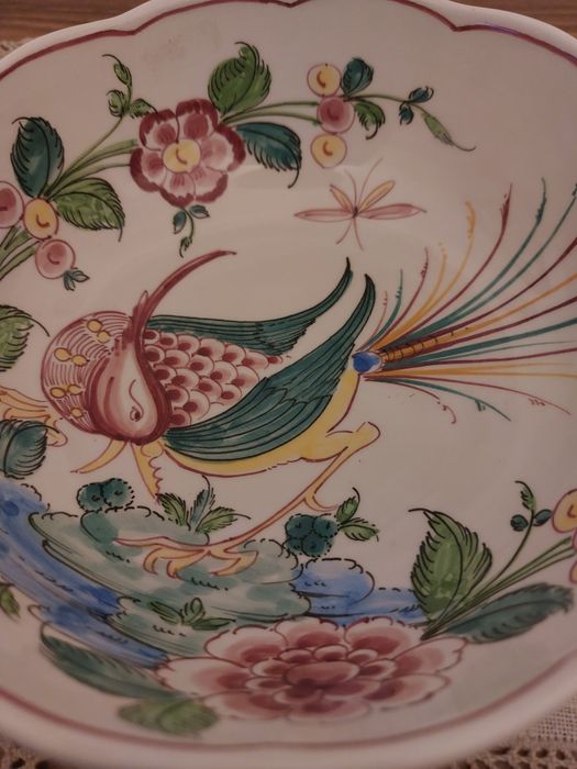 Taça antiga pintada á mão