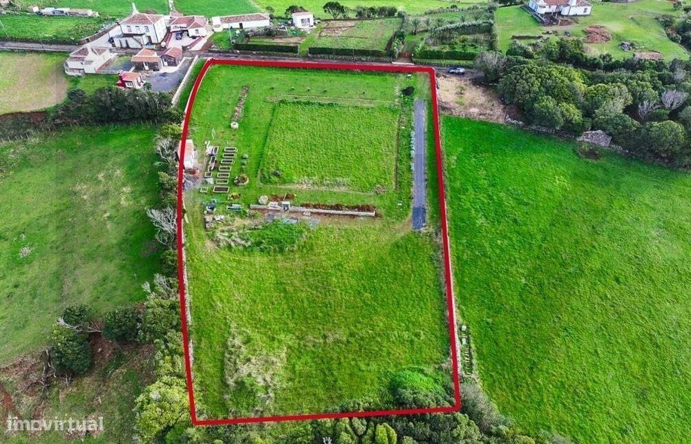Terreno Rústico de 4850m2 - Santo Espírito, Vila do Porto
