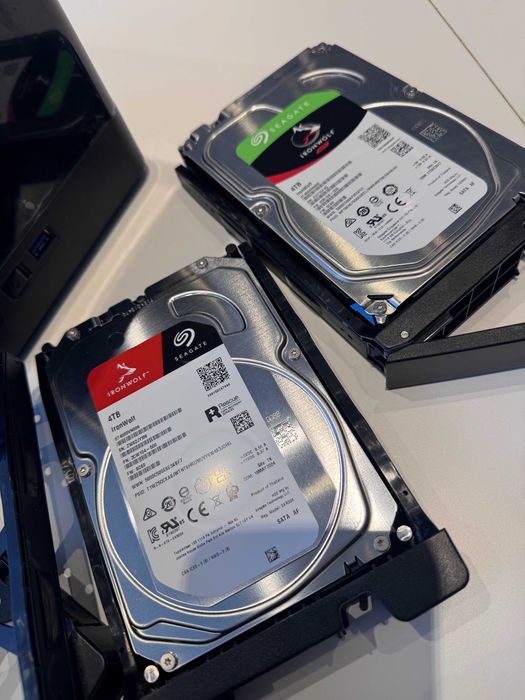 QNAP TS-453Bmini + 2x 4TB Seagate IronWolf | Serwer NAS | Stan Idealny