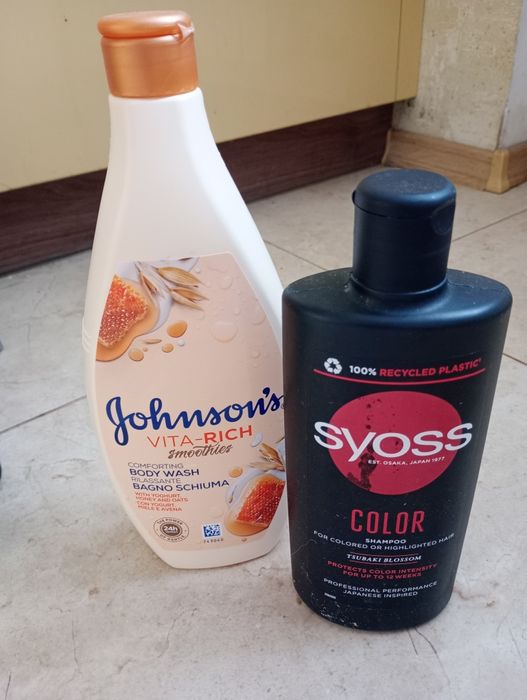 Побутова хімія, гель для душу, шампунь, мило